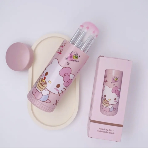 🆕8 Piece Hello Kitty Makeup Brush Set - Picture 3 of 9
